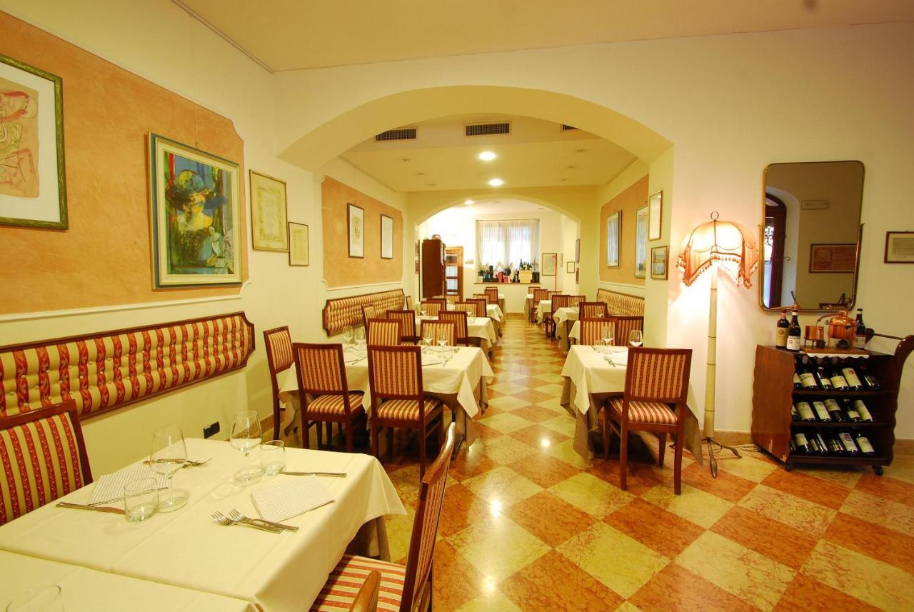 Alla Rocca Hotel Conference & Restaurant Баццано Экстерьер фото